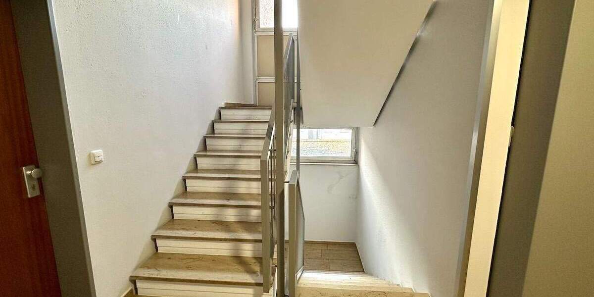 Etagenwohnung Köln Niehl - 2 Zimmer, 72 m&sup2;, 279.000&euro; | Angebot:25736812