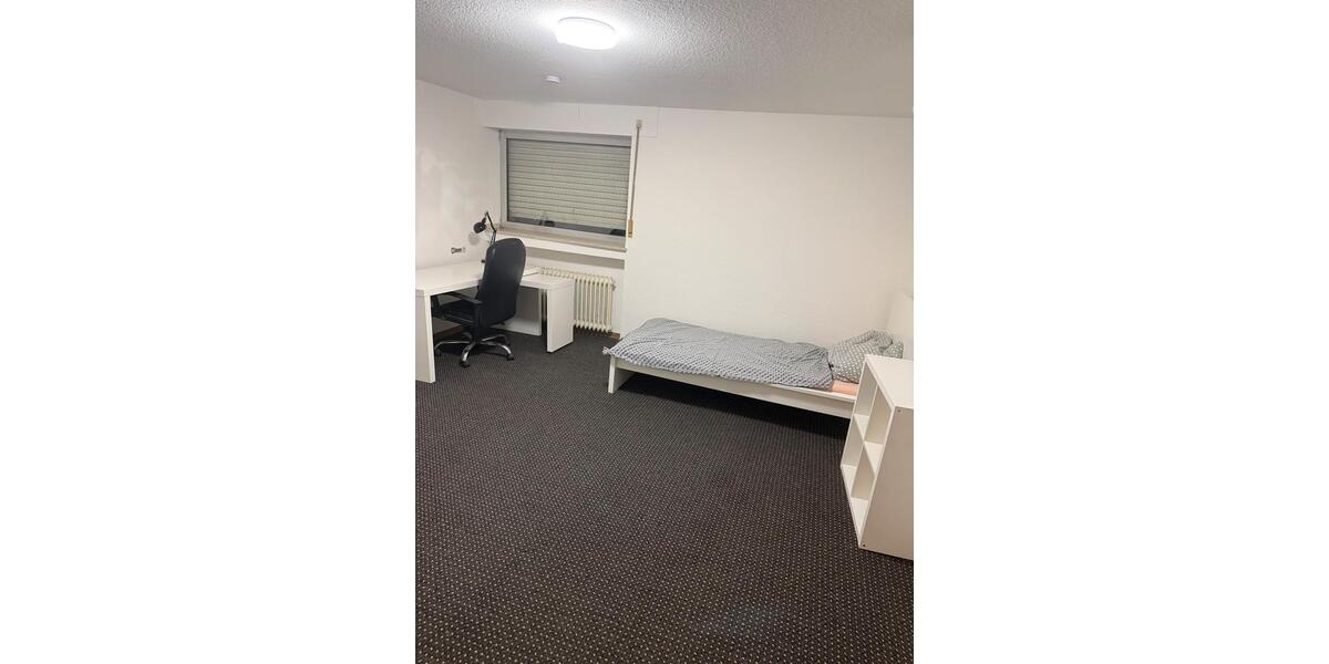 Etagenwohnung Jülich - 12 Zimmer, 18 m&sup2;, 420&euro; | Angebot:26003619