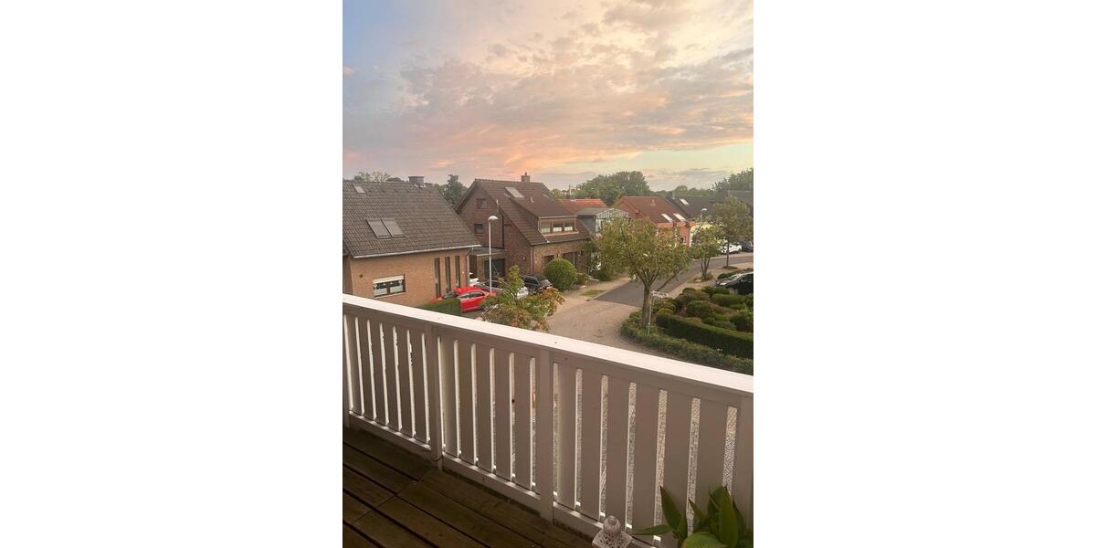 Dachgeschoßwohnung Bergheim - 3 Zimmer, 80 m&sup2;, 1.150&euro; | Angebot:25867953