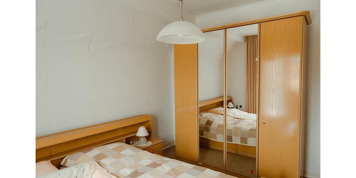 Einfamilienhaus Niederkassel - 6 Zimmer, 102 m&sup2;, 480.000&euro; | Angebot:26045240