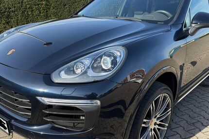 Porsche Cayenne 149.900 km 35.900 &euro; Köln 51147