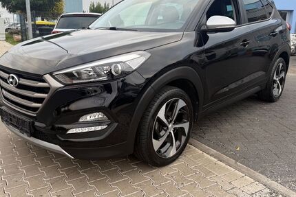 Hyundai TUCSON 149.000 km 14.500 &euro; brühl 50321