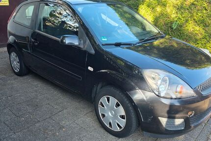 Ford Fiesta 247.300 km 2.400 &euro; Bergheim 50129
