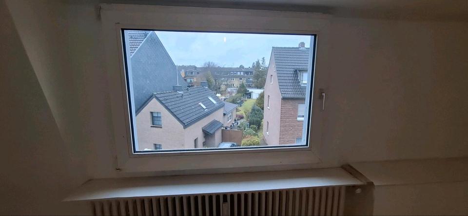 Dachgeschoßwohnung Köln Kalk - 3 Zimmer, 78 m&sup2;, 1.600&euro; | Angebot:25660365