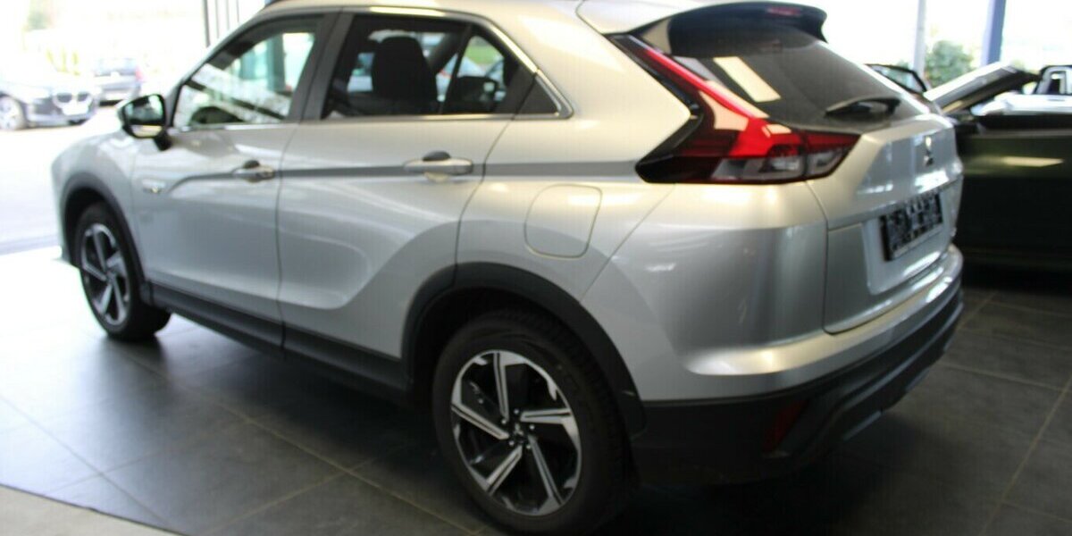 Mitsubishi Eclipse Cross Plug-In-Hybrid 4WD Basis 44.849 km 17.980 &euro; Euskirchen 53881