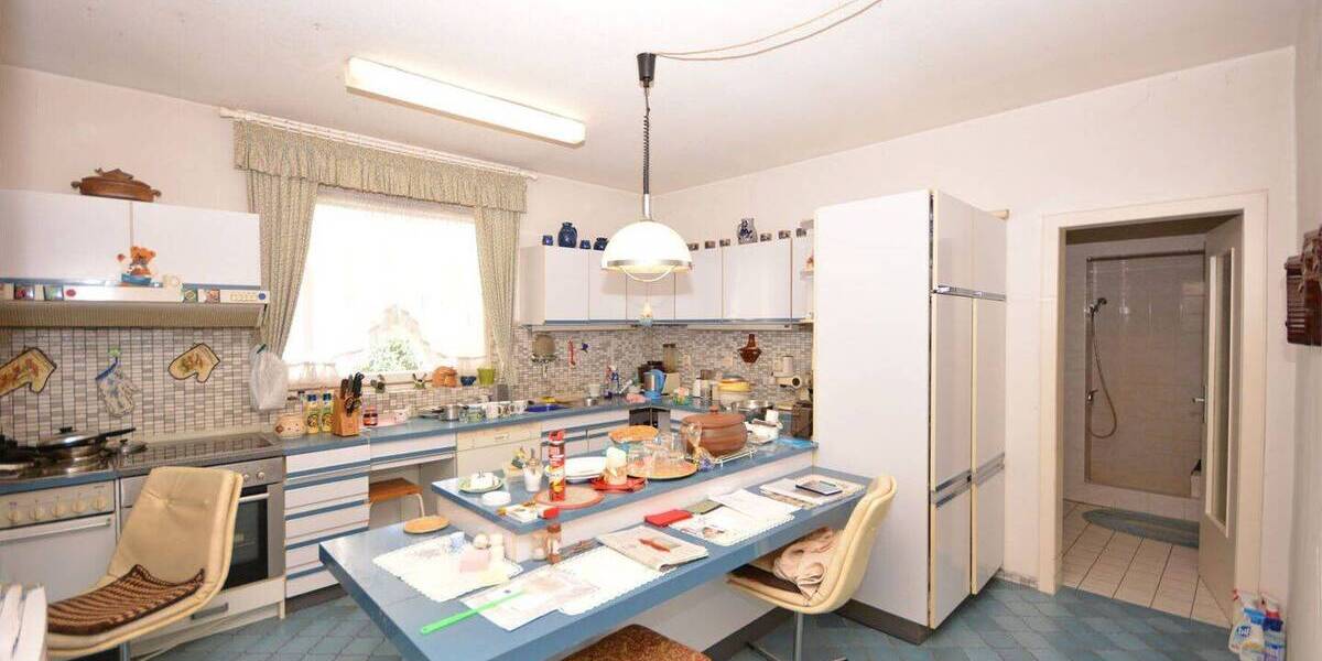Einfamilienhaus Brühl - 8 Zimmer, 233 m&sup2;, 450.000&euro; | Angebot:26420449