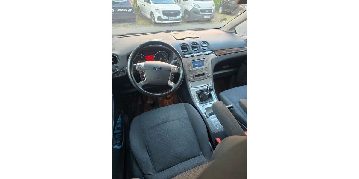 Ford Galaxy 233.000 km 5.800 &euro; Köln 51063