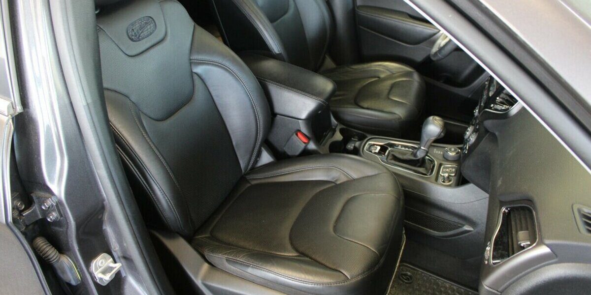 Jeep Cherokee 2.2 Active Drive 4x4 Aut. Overland 119.127 km 19.980 &euro; Euskirchen 53881