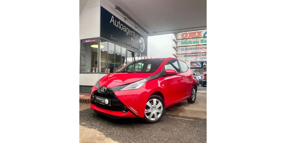 Toyota Aygo (X) 109.000 km 6.390 &euro; Köln 51067