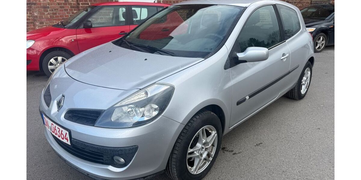 Renault Clio 920.000 km 3.790 &euro; Düren 52349