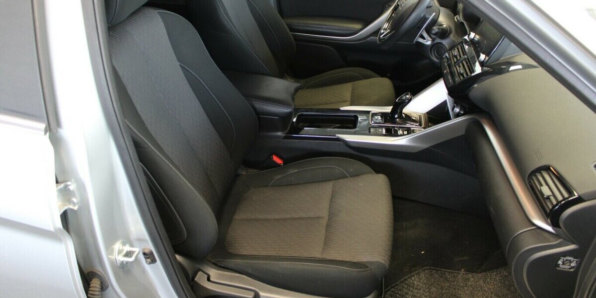 Mitsubishi Eclipse Cross Plug-In-Hybrid 4WD Basis 44.849 km 17.980 &euro; Euskirchen 53881