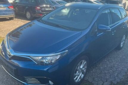 Toyota Auris 132.661 km 6.499 &euro; Euskirchen 53879