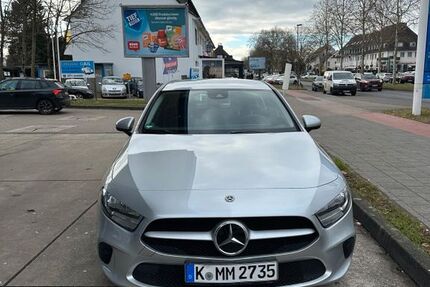 Mercedes-Benz A 180 130.000 km 18.000 &euro; Köln 51109