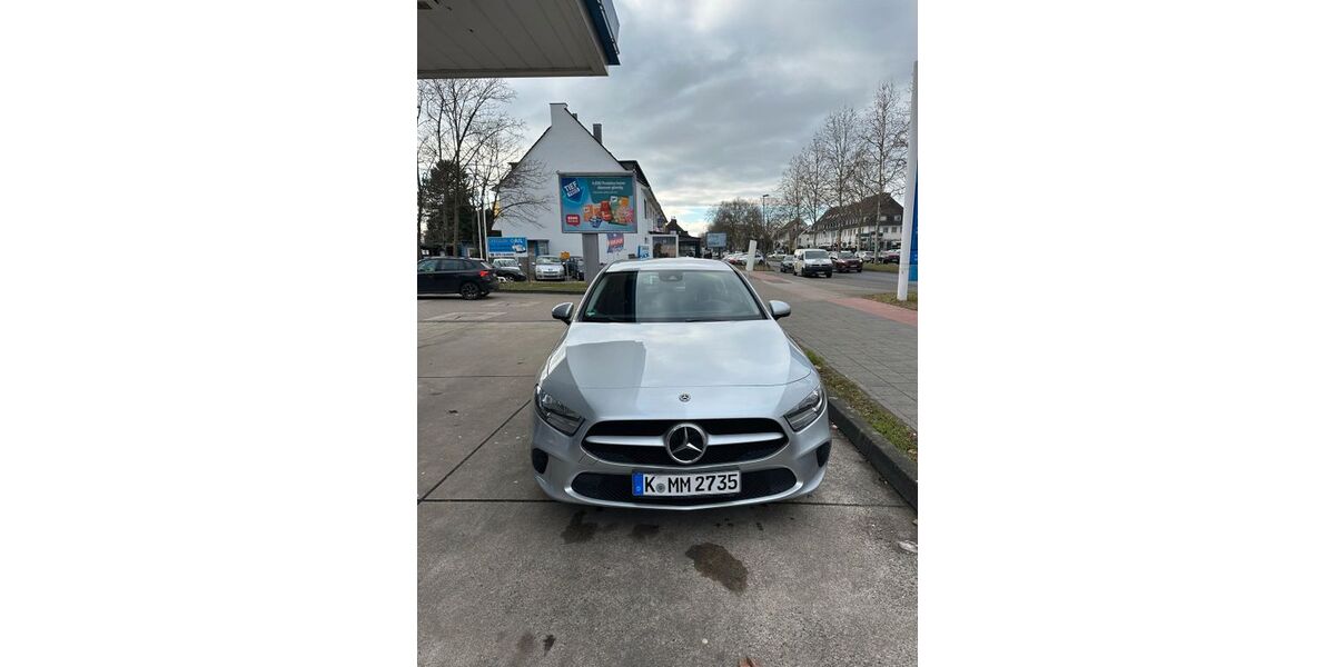Mercedes-Benz A 180 130.000 km 18.000 &euro; Köln 51109