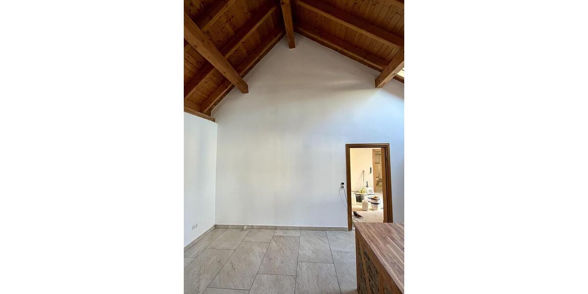 Erdgeschoßwohnung Euskirchen Dom-Esch - 7 Zimmer, 192 m&sup2;, 2.200&euro; | Angebot:25305992