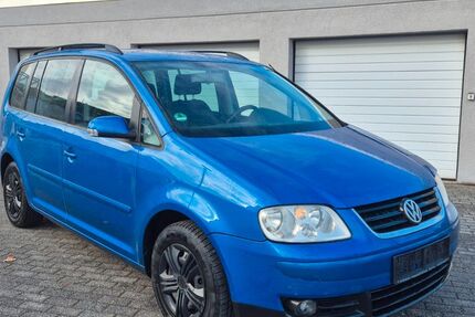 VW Touran 351.000 km 1.250 &euro; Kreuzau 52372