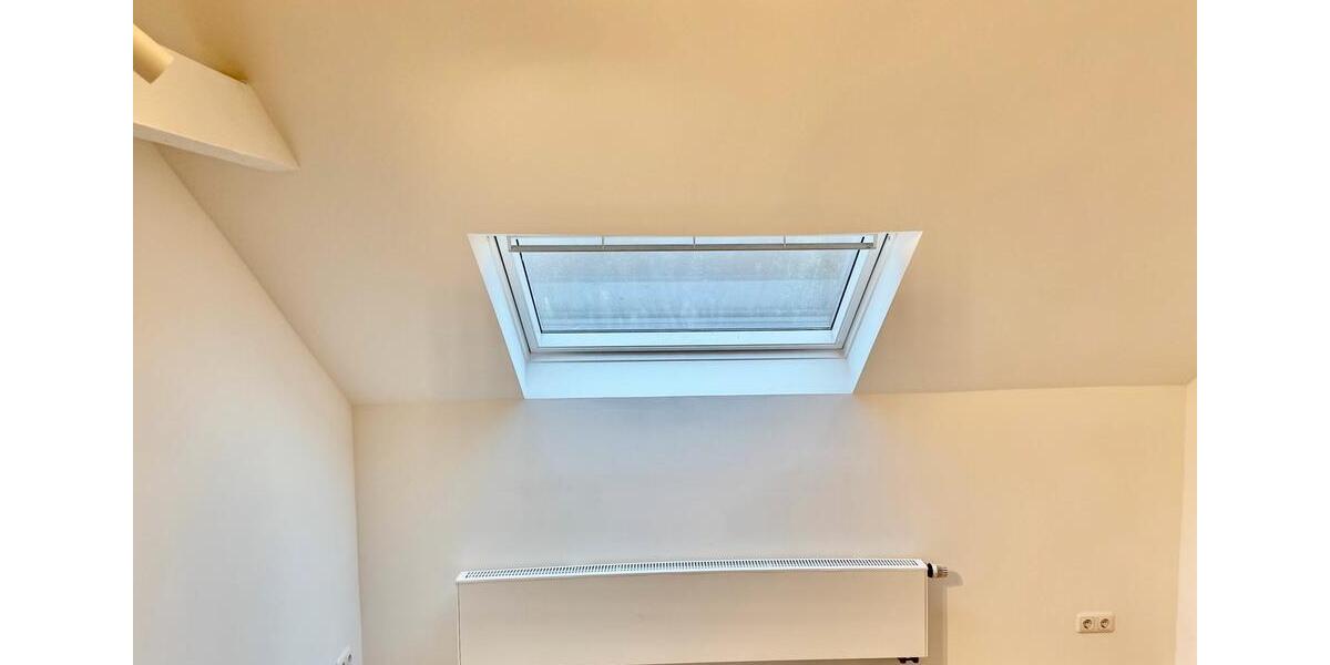 Dachgeschoßwohnung Köln Rodenkirchen - 4 Zimmer, 137 m&sup2;, 1.521&euro; | Angebot:25414878