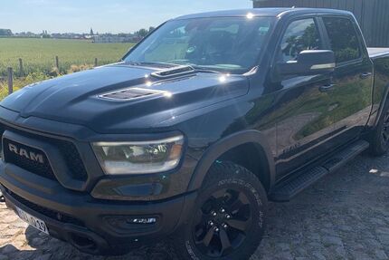 Dodge RAM 133.000 km 43.000 &euro; Niederkassel 53859