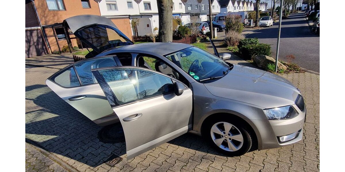 Skoda Octavia 127.000 km 9.900 &euro; Pulheim 50259