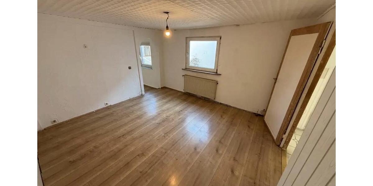 Einfamilienhaus Köln Nippes - 3 Zimmer, 65 m&sup2;, 1.300&euro; | Angebot:25636950