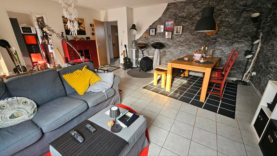 Dachgeschoßwohnung Niederkassel - 2 Zimmer, 65 m&sup2;, 805&euro; | Angebot:25887362