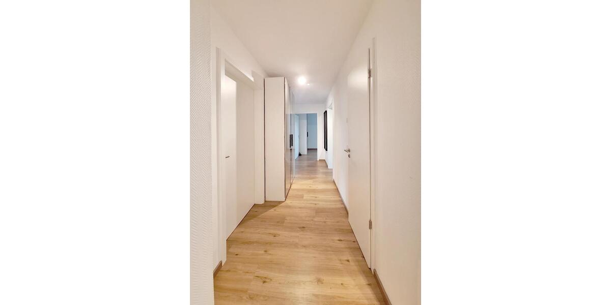 Erdgeschoßwohnung Köln Porz - 4 Zimmer, 109 m&sup2;, 1.744&euro; | Angebot:25887551