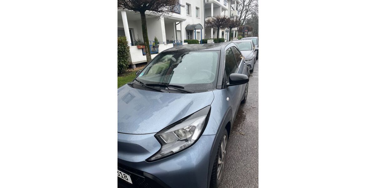 Toyota Aygo (X) 29.580 km 15.100 &euro; Köln 50996
