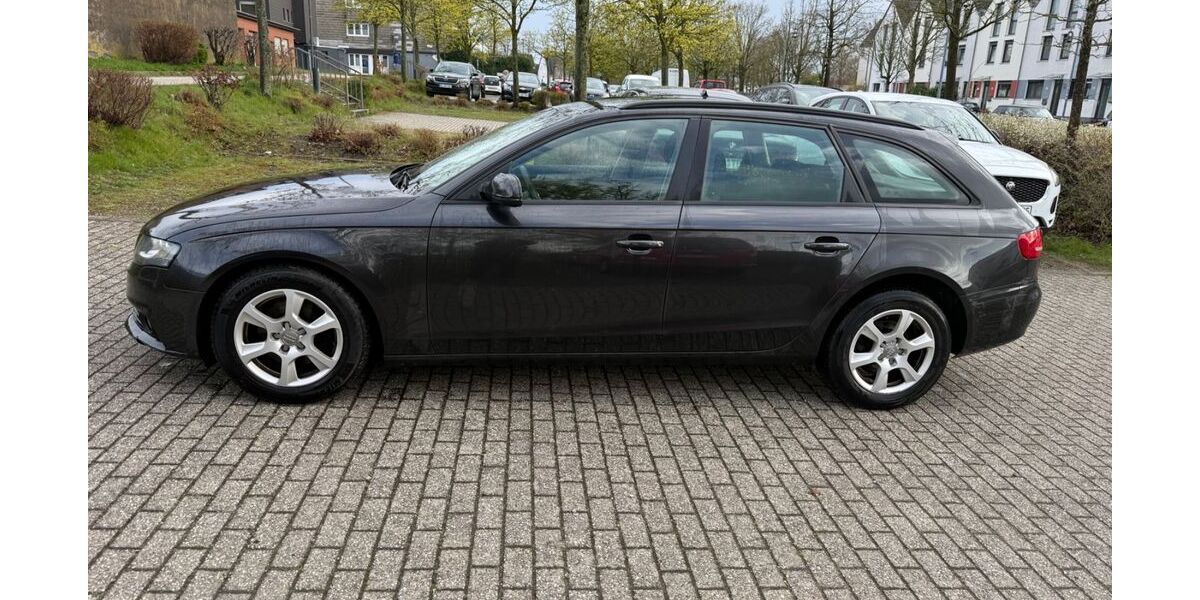 Audi A4 202.000 km 2.699 &euro; Aldenhoven 52457