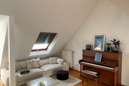 Wohnung Köln Innenstadt - 2.5 Zimmer, 90 m&sup2;, 400&euro; | Angebot:25875988