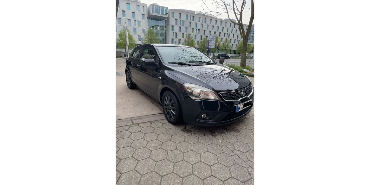 Kia ceed / Ceed 210.000 km 2.350 &euro; Köln 50676