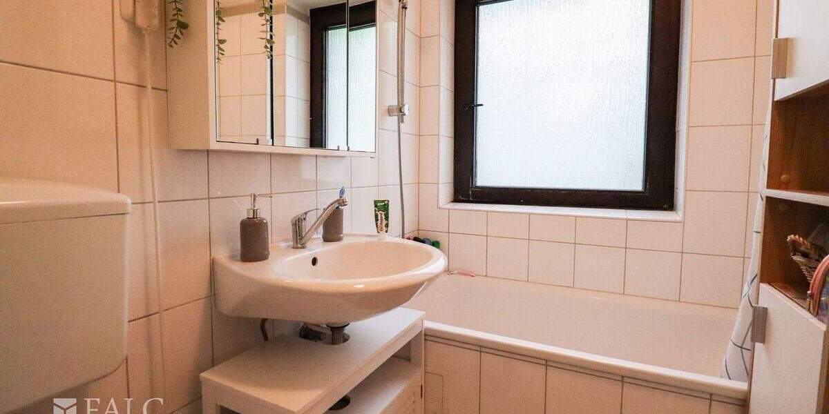 Etagenwohnung Köln Mülheim - 3 Zimmer, 60 m&sup2;, 215.000&euro; | Angebot:25696021