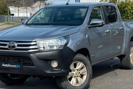 Toyota Hilux 92.000 km 26.999 &euro; Jülich 52428