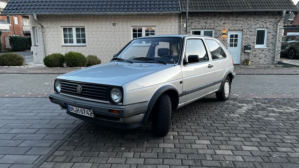 VW Golf 129.735 km 4.300 &euro; Köln 51105