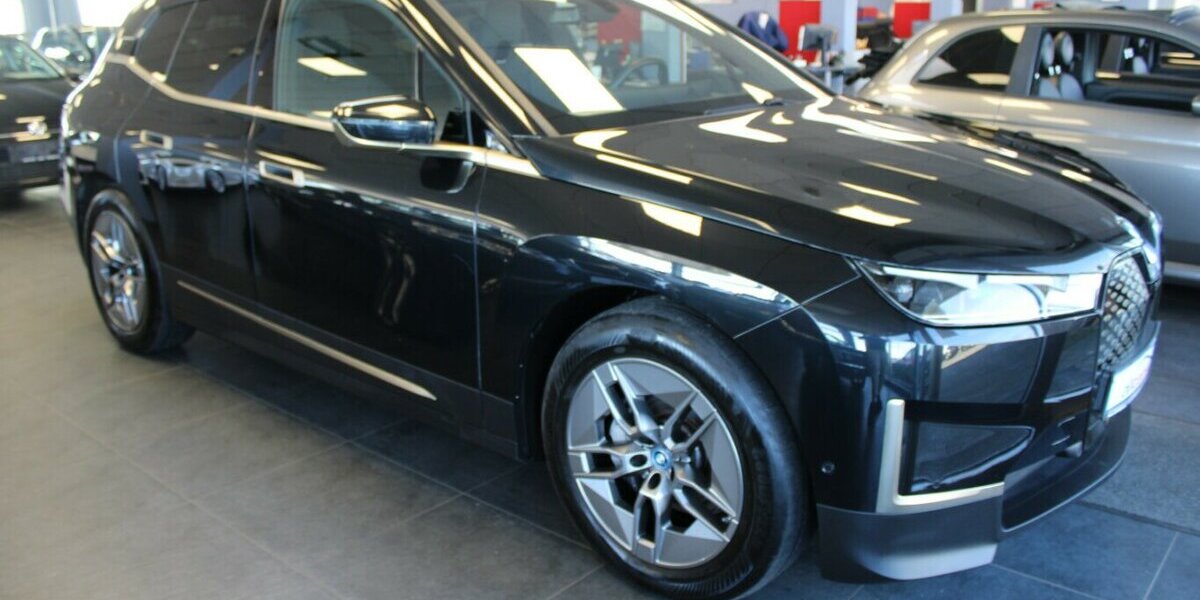 BMW iX xDrive50 35.740 km 52.980 &euro; Euskirchen 53881