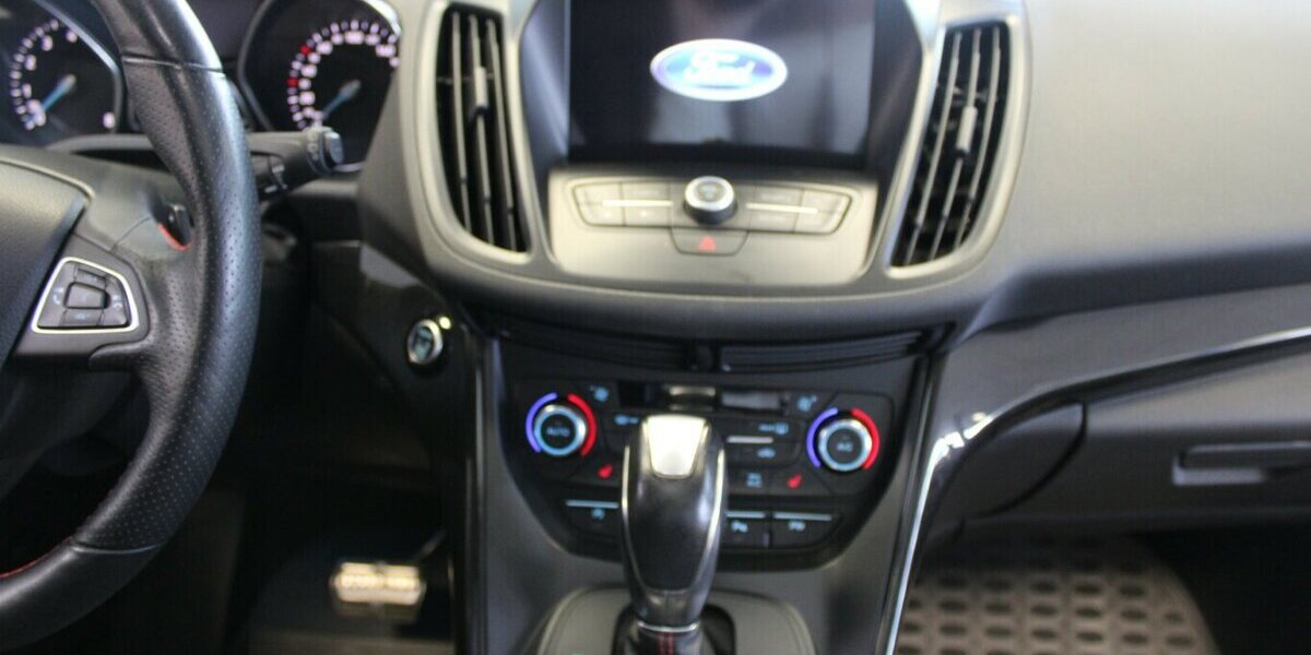 Ford Kuga 2.0 EcoBoost 4x4 Aut. ST-Line 77.160 km 18.980 &euro; Euskirchen 53881