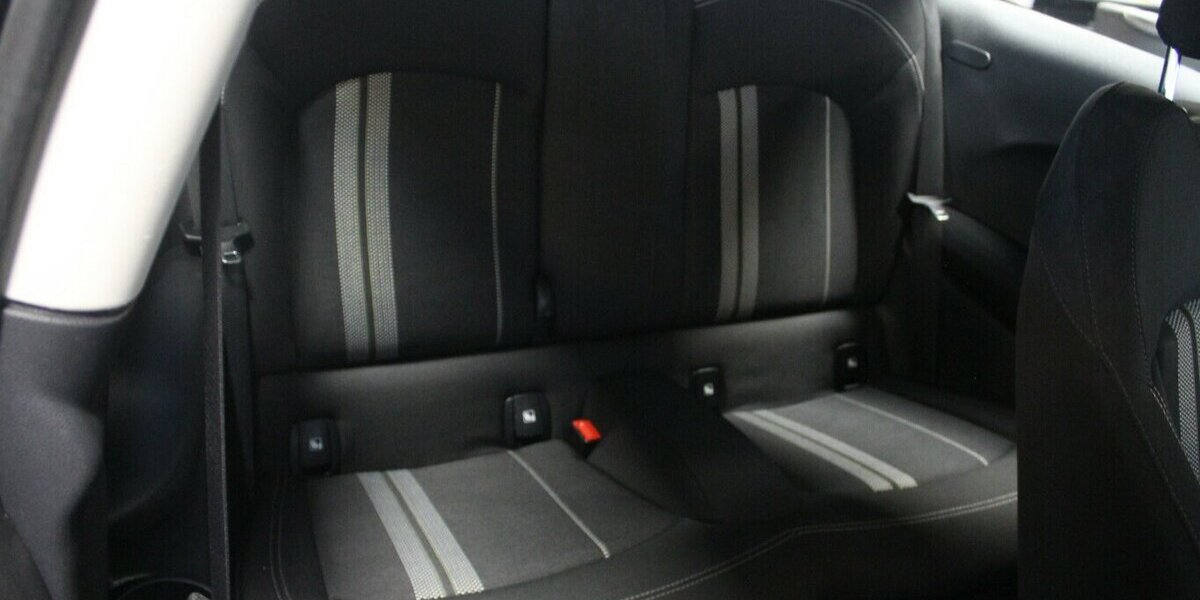 Mini Cooper SE Essential Trim 6.970 km 16.980 &euro; Euskirchen 53881