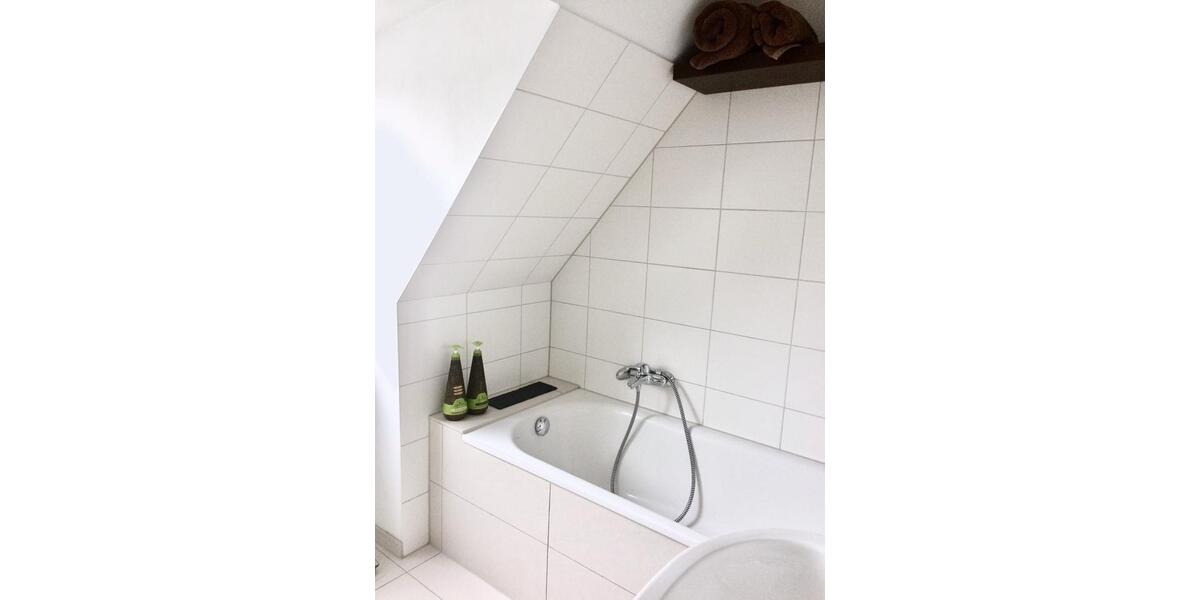 Dachgeschoßwohnung Köln Kalk - 3 Zimmer, 70 m&sup2;, 1.500&euro; | Angebot:25933026