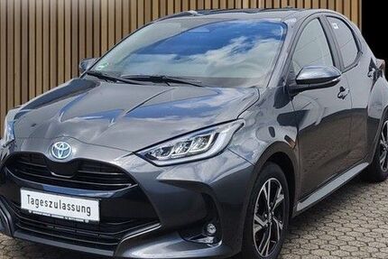 Toyota Yaris 4.300 km 24.690 &euro; Leverkusen 51381