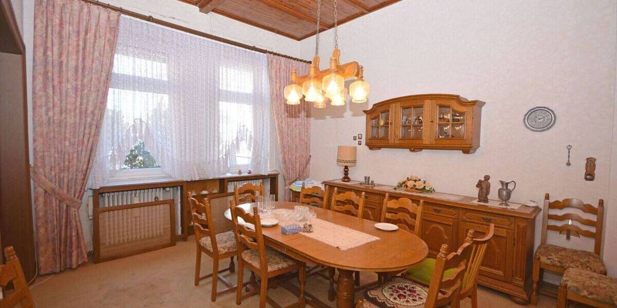 Einfamilienhaus Brühl - 8 Zimmer, 233 m&sup2;, 450.000&euro; | Angebot:26420449