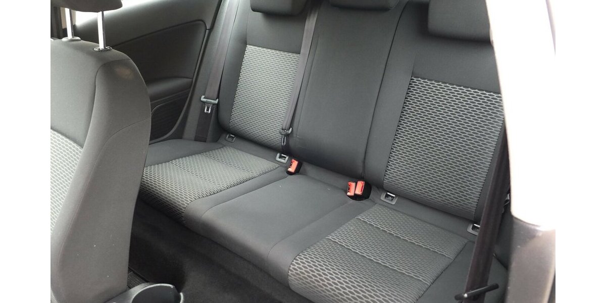 VW Golf 1.4i TRENDLINE KLIMAANLAGE SPORT-LMF SHZ 132.895 km 6.598 &euro; Köln 50858