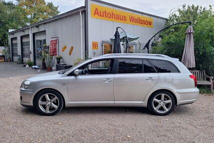 Toyota Avensis 270.000 km 2.690 &euro; Köln Porz 51147