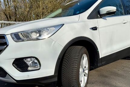 Ford Kuga 34.360 km 13.990 &euro; Niederkassel 53859