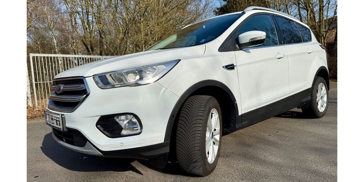 Ford Kuga 34.360 km 13.990 &euro; Niederkassel 53859