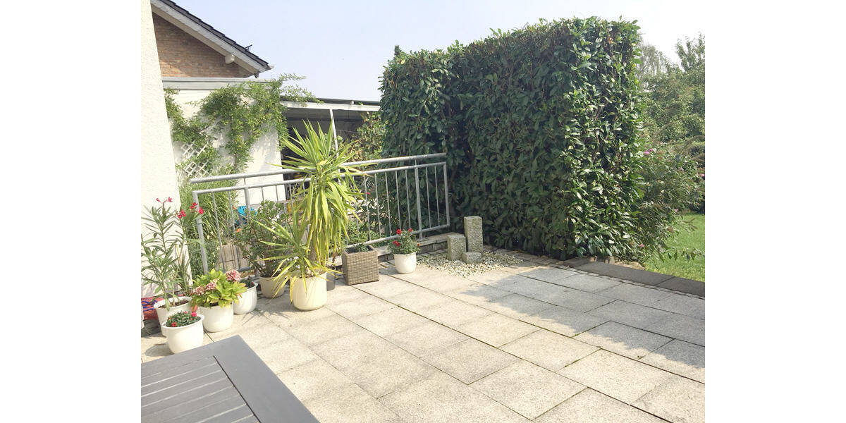 Etagenwohnung Erftstadt-Erp Lechenich - 3 Zimmer, 102 m&sup2;, 1.450&euro; | Angebot:25997897