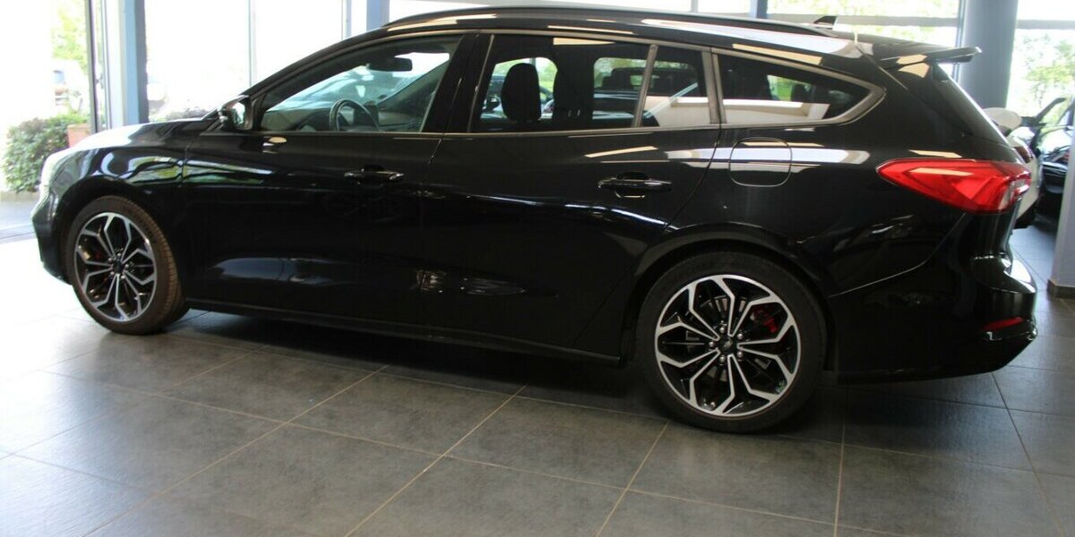 Ford Focus Turnier 1.5 EcoBlue St-Line X 155.940 km 11.480 &euro; Euskirchen 53881