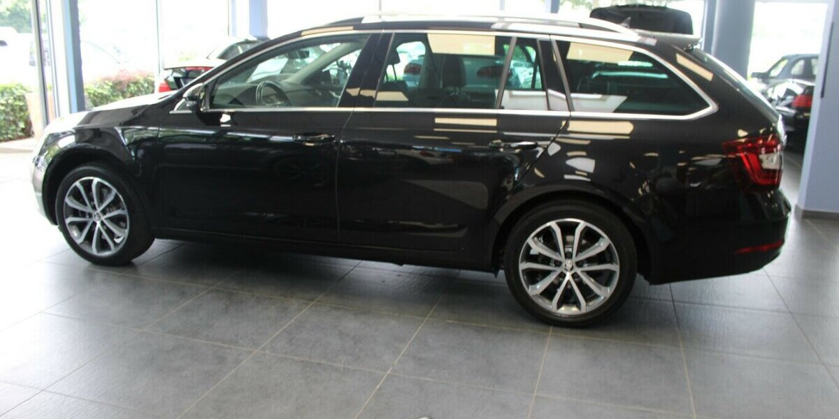 Skoda Octavia Combi 2.0 TSI DSG Style 116.742 km 16.980 &euro; Euskirchen 53881