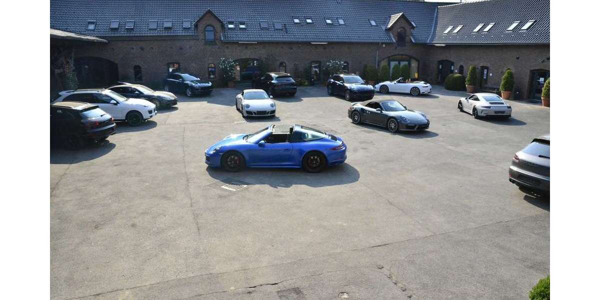 Porsche 992 9.500 km 154.790 &euro; Frechen 50226