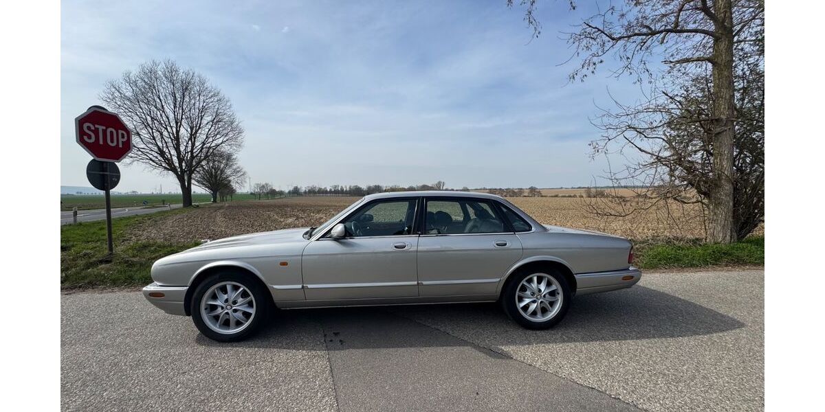 Jaguar XJ8 197.000 km 14.990 &euro; Elsdorf 50189
