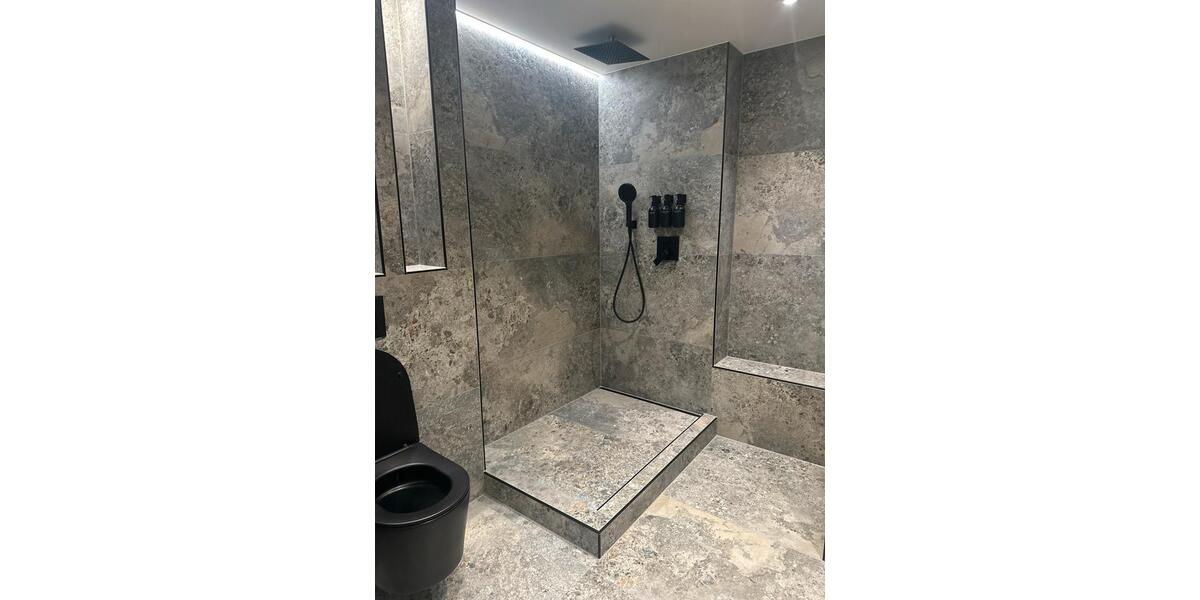 Dachgeschoßwohnung Bergheim - 5 Zimmer, 150 m&sup2;, 2.950&euro; | Angebot:25920058