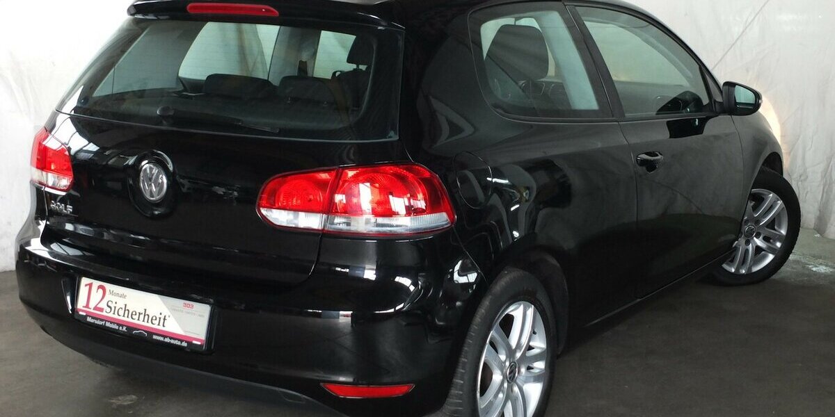 VW Golf 1.4i TRENDLINE KLIMAANLAGE SPORT-LMF SHZ 132.895 km 6.598 &euro; Köln 50858